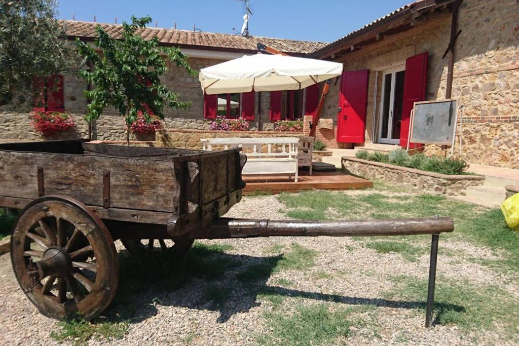 Il Barbagianni Panzió Montepescali Kültér fotó
